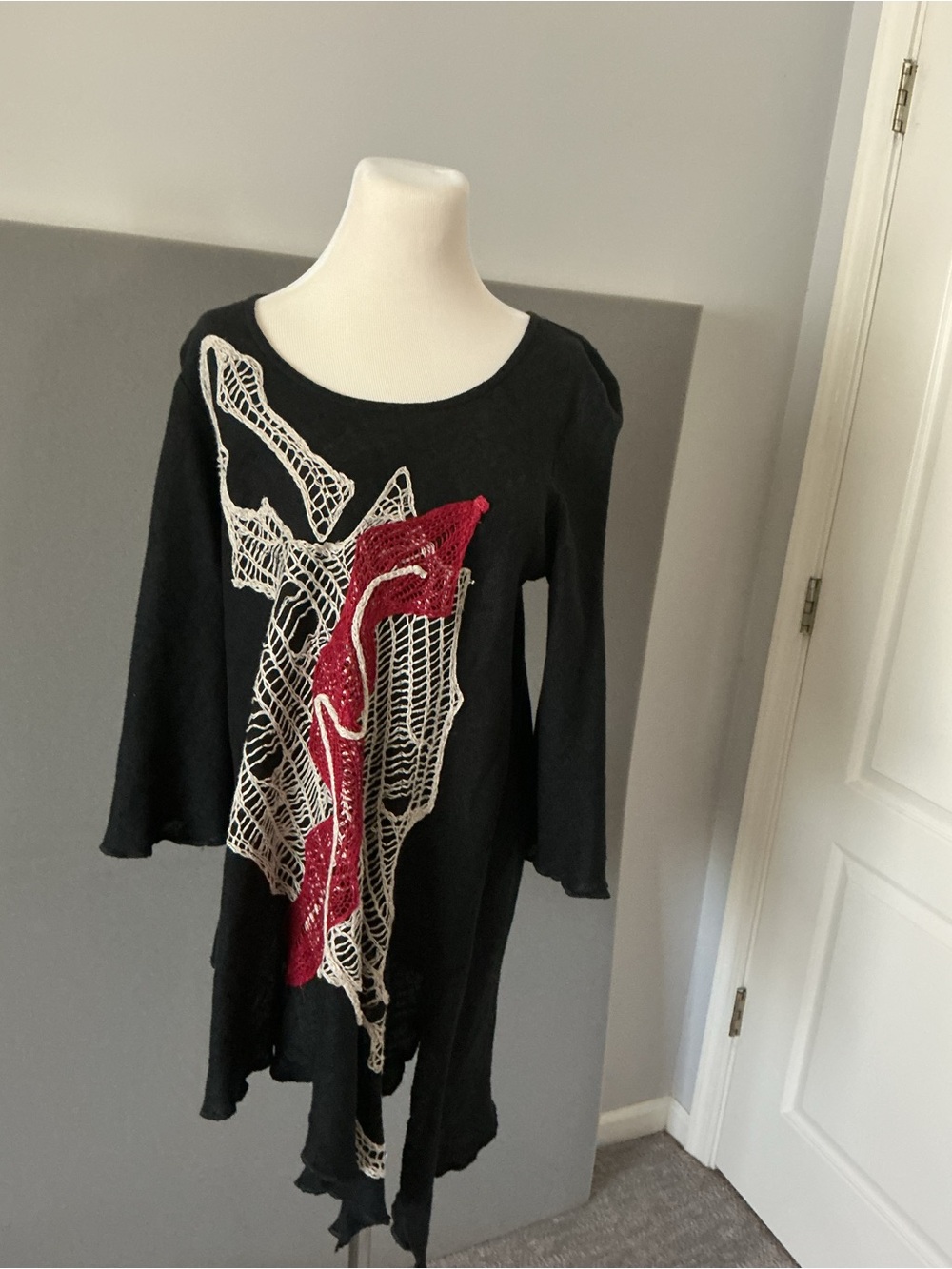 Black 3/4 Sleeve Tunic with Red & Cream Linen Accents